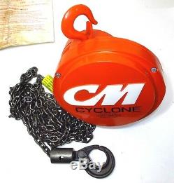 NEW CM 4622 1/2 Ton Chain Hoist with Latchlok Hook Cyclone 4622S 8' Lift USA
