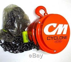 NEW CM 4622 1/2 Ton Chain Hoist with Latchlok Hook Cyclone 4622S 8' Lift USA